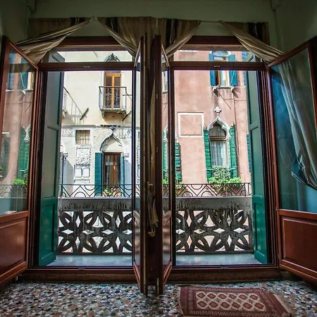 Youth Palace Venecia