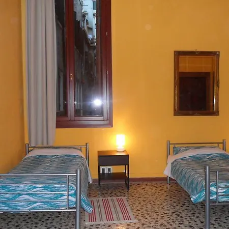 Hostel Youth Palace Venice