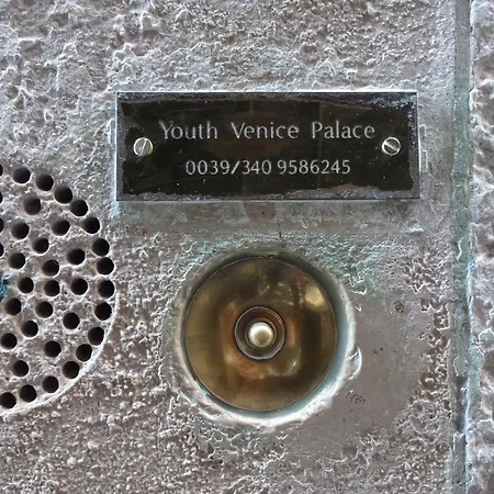 Youth Palace Hostel *