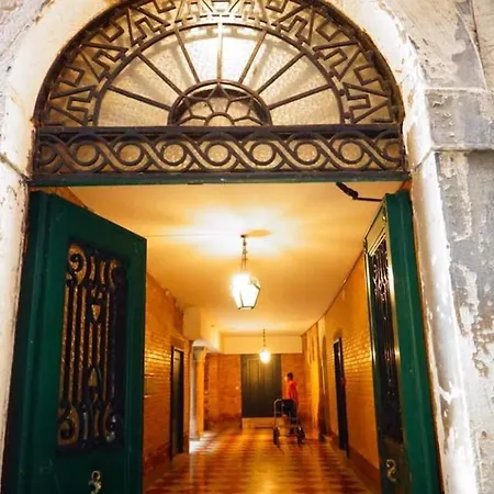 Hostel Youth Palace