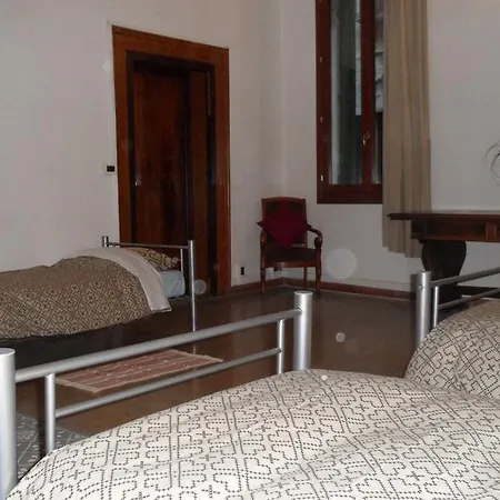 Youth Palace Ostello